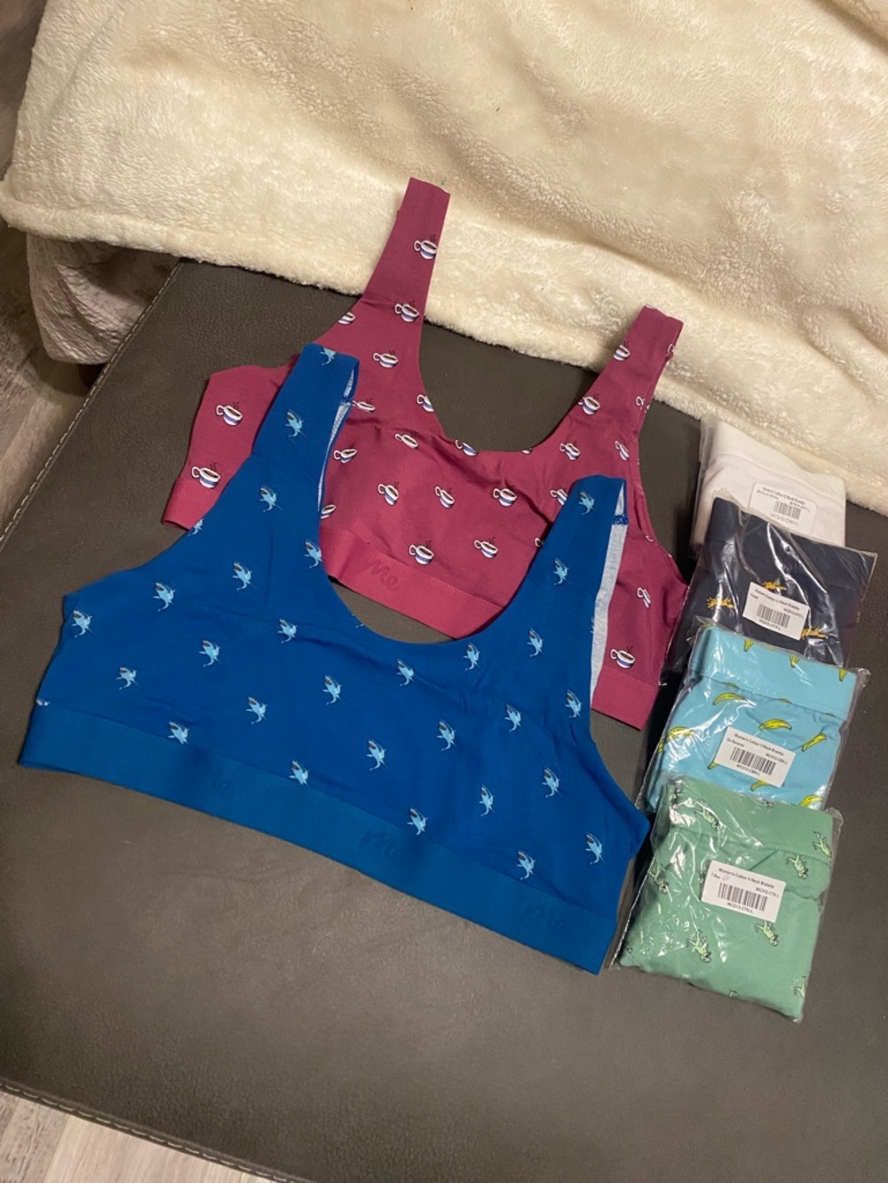 MeUndies V neck Bras. Set of 6. Unworn.